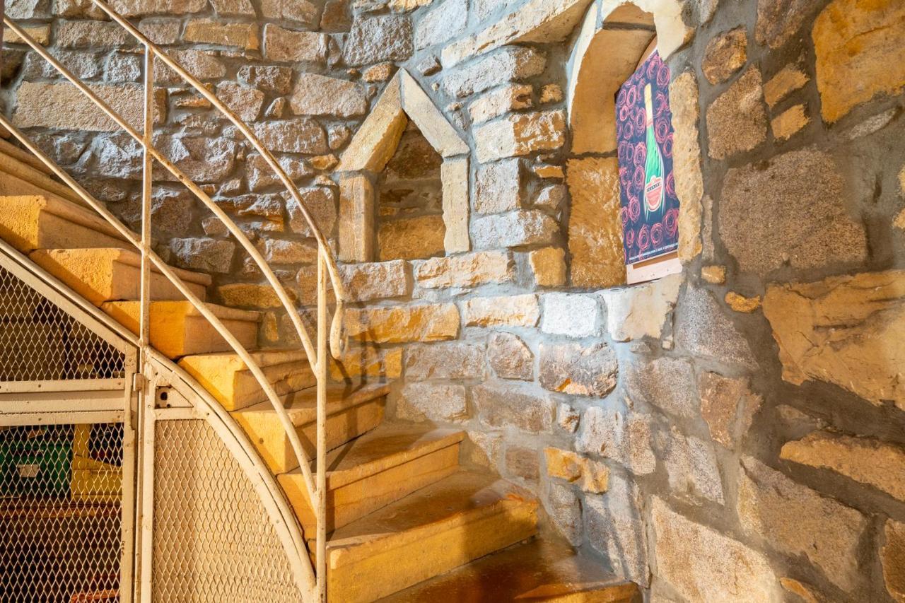 Bed and Breakfast Aux Prisons De Montagny Montagny  Экстерьер фото