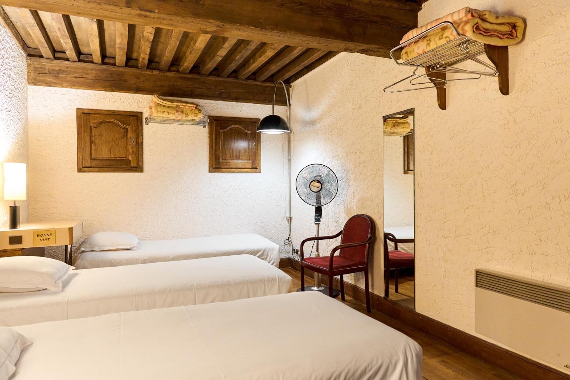 Bed and Breakfast Aux Prisons De Montagny Montagny  Экстерьер фото