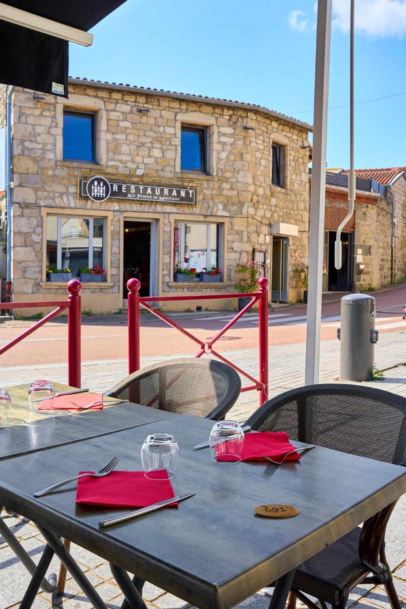 Bed and Breakfast Aux Prisons De Montagny Montagny  Экстерьер фото