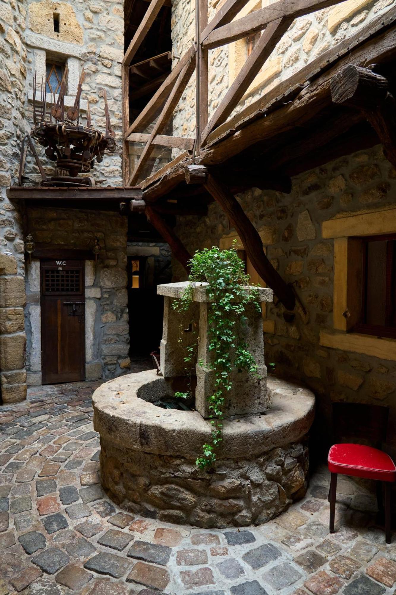 Bed and Breakfast Aux Prisons De Montagny Montagny  Экстерьер фото