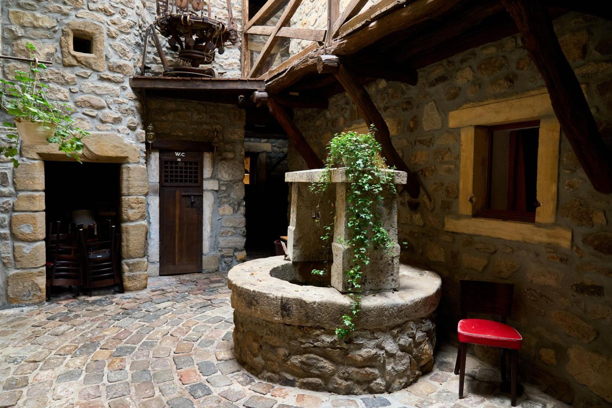 Bed and Breakfast Aux Prisons De Montagny Montagny  Экстерьер фото