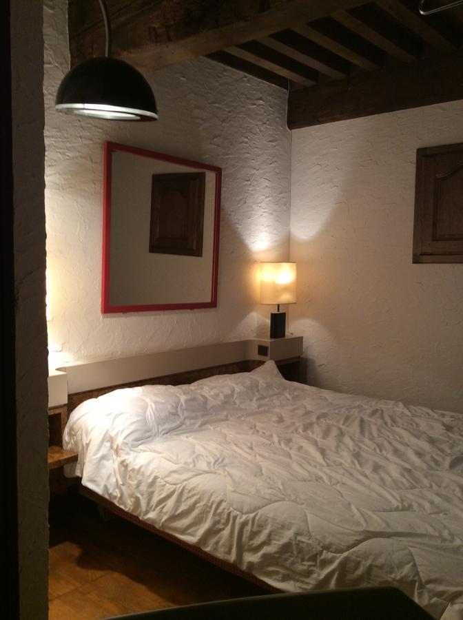 Bed and Breakfast Aux Prisons De Montagny Montagny  Экстерьер фото