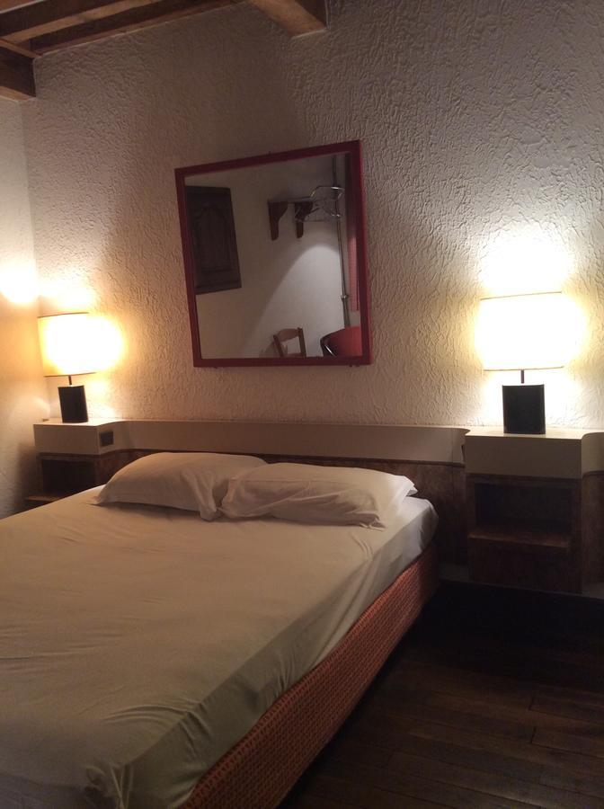 Bed and Breakfast Aux Prisons De Montagny Montagny  Экстерьер фото
