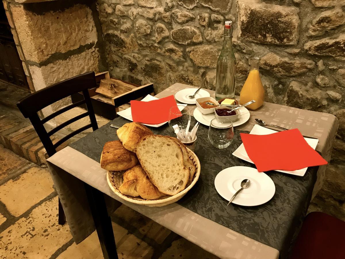 Bed and Breakfast Aux Prisons De Montagny Montagny  Экстерьер фото